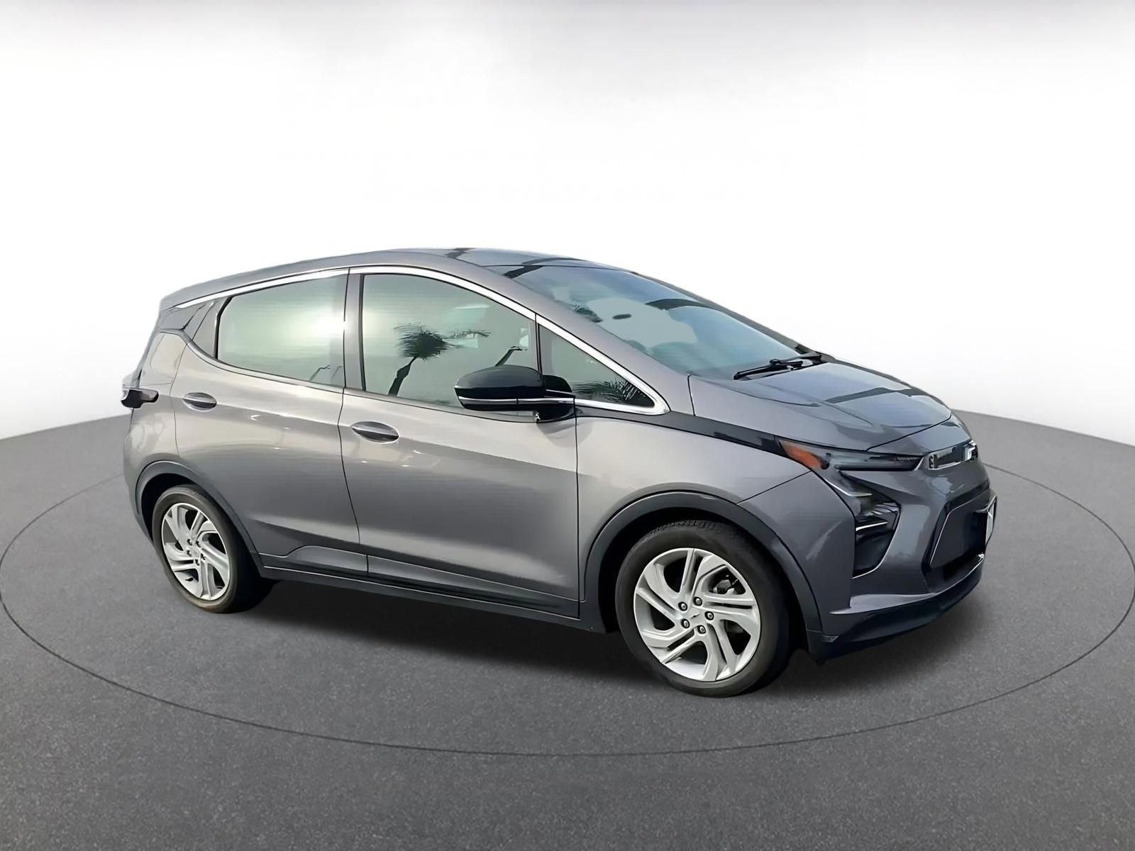 Thumbnail: 2023 Chevrolet Bolt EV - 2