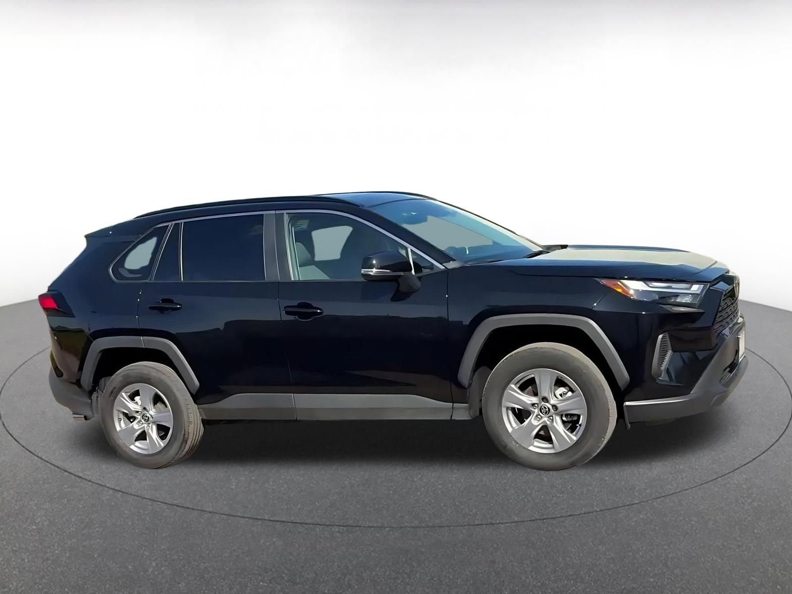 Thumbnail: 2025 Toyota RAV4 - 16