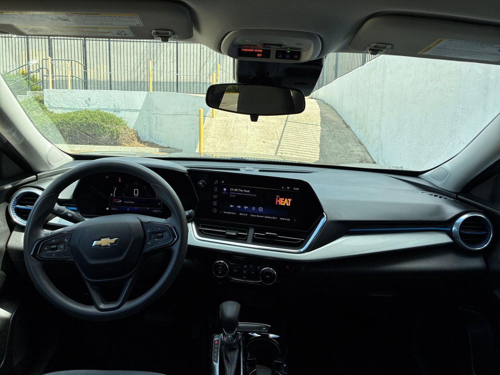 Thumbnail: 2025 Chevrolet Trax - 32