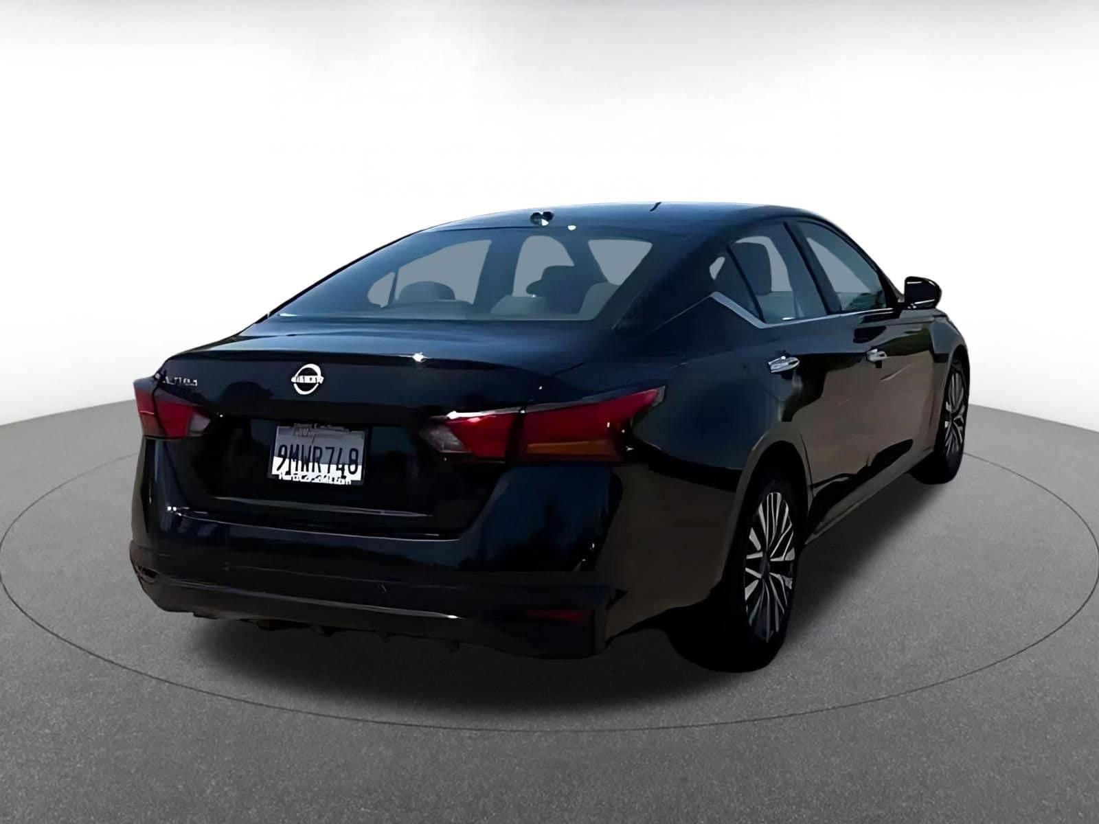 Thumbnail: 2025 Nissan Altima - 11