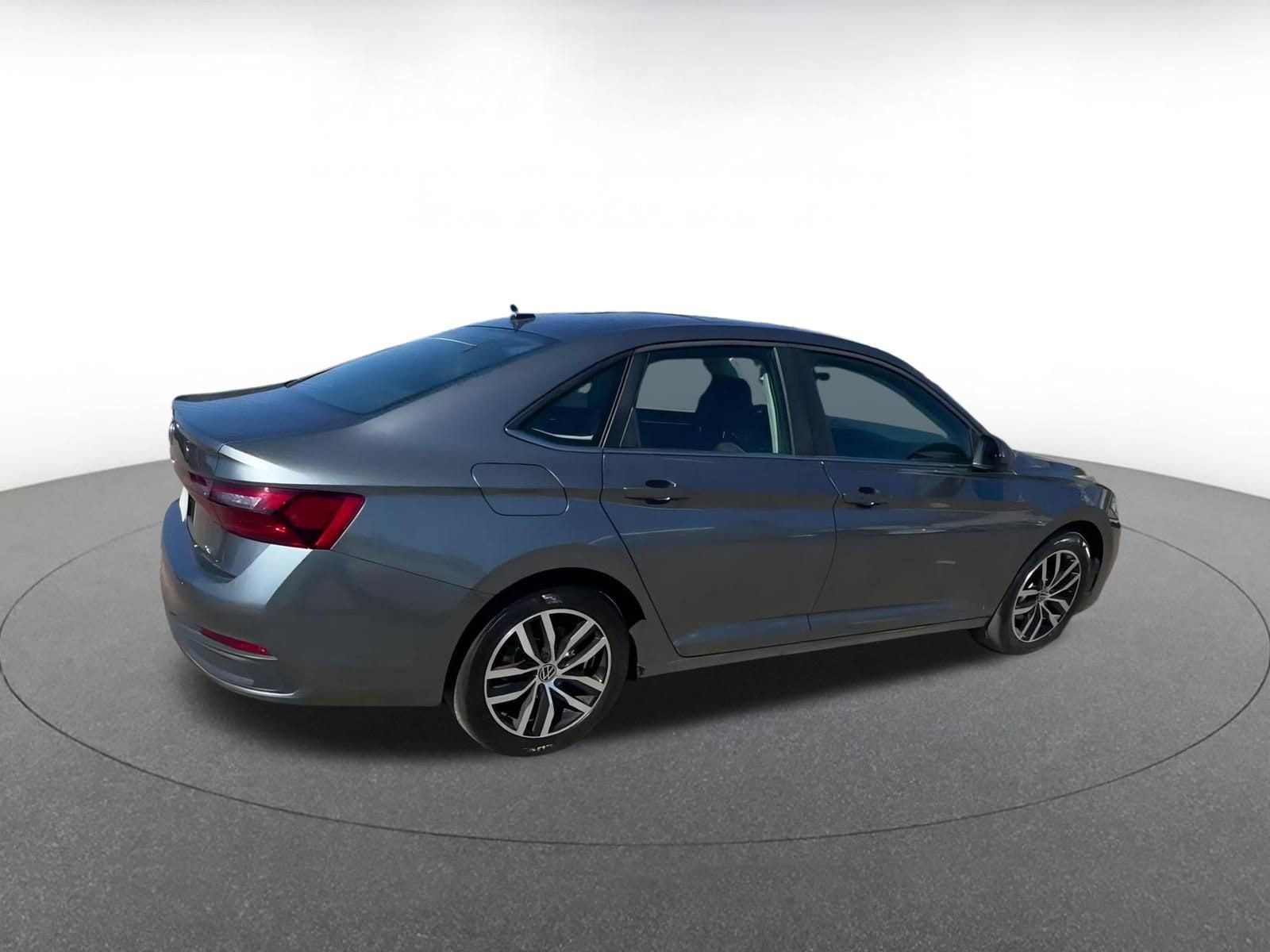 Thumbnail: 2025 Volkswagen Jetta - 14