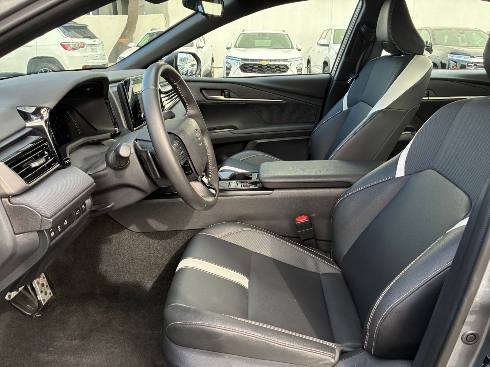 Thumbnail: 2025 Toyota Camry - 27