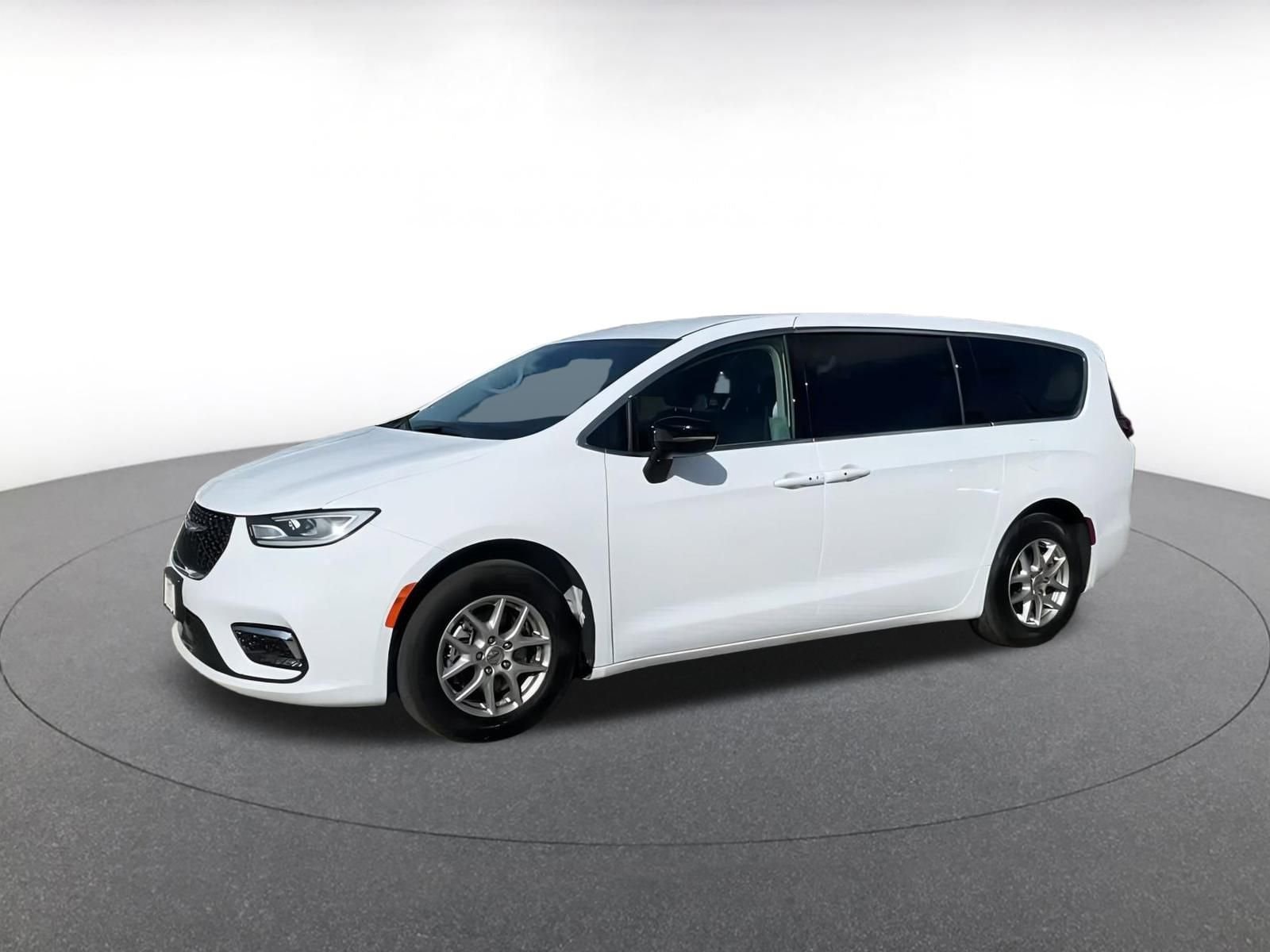 Thumbnail: 2024 Chrysler Pacifica - 7