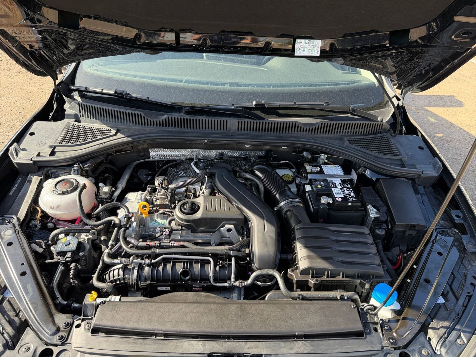 Thumbnail: 2025 Volkswagen Jetta - 31