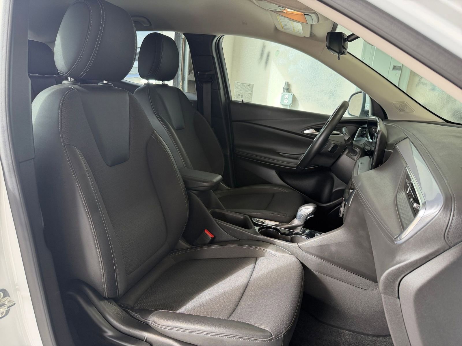 Thumbnail: 2025 Buick Encore GX - 34