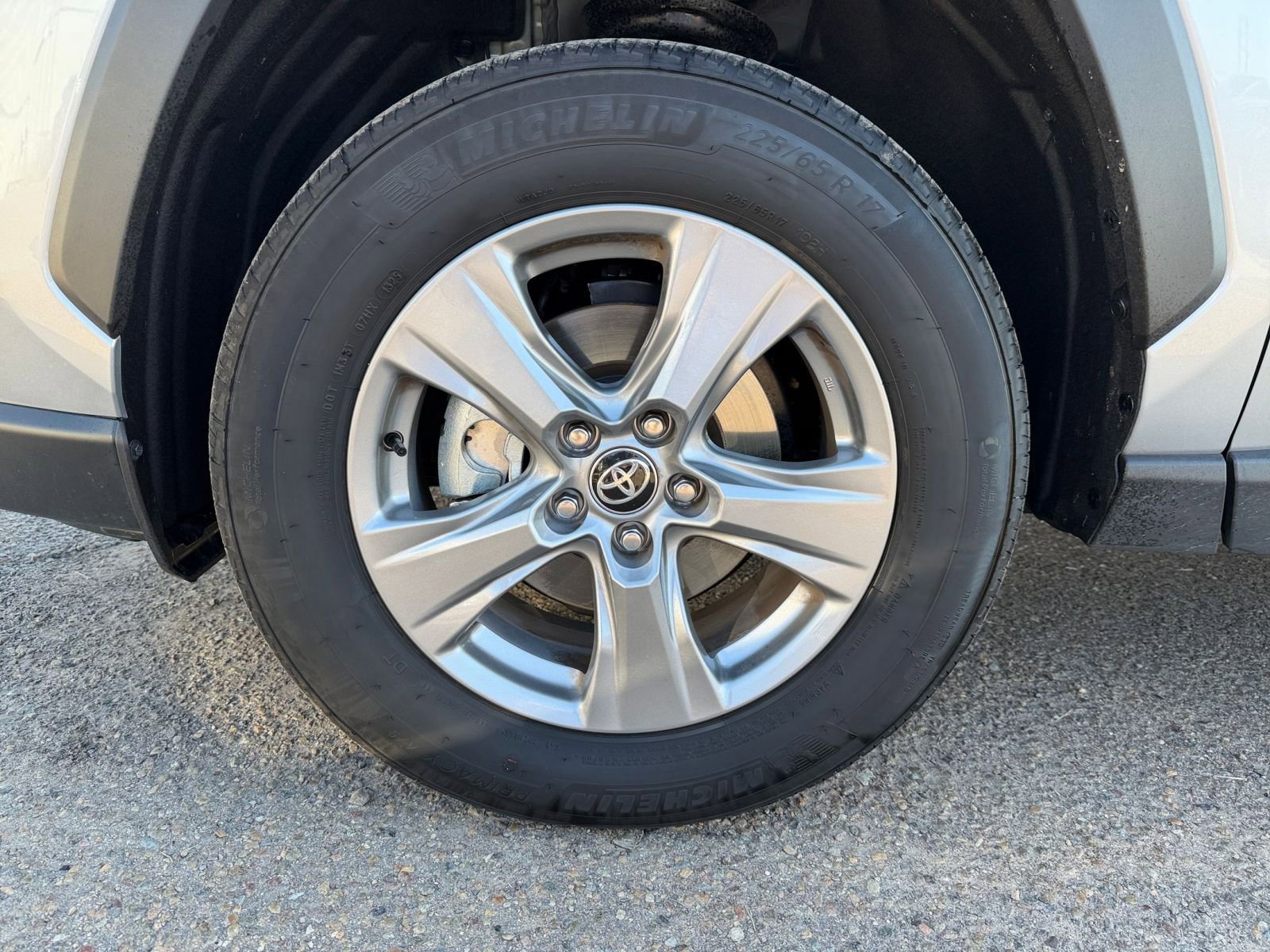 Thumbnail: 2025 Toyota RAV4 - 31