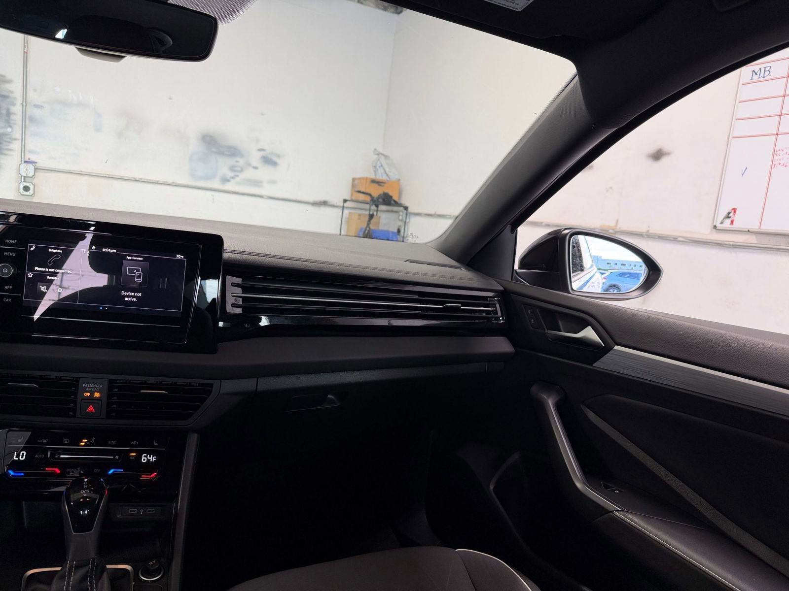 Thumbnail: 2025 Volkswagen Jetta - 33