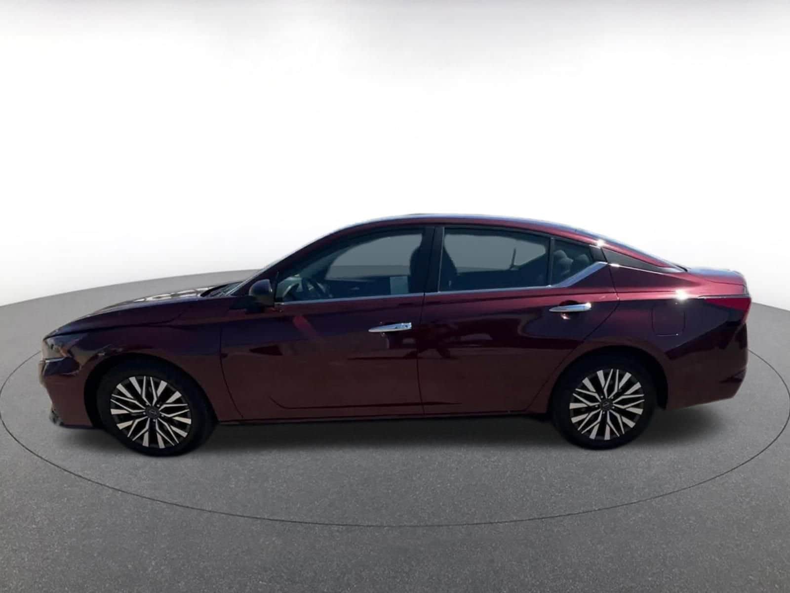 Thumbnail: 2024 Nissan Altima - 9