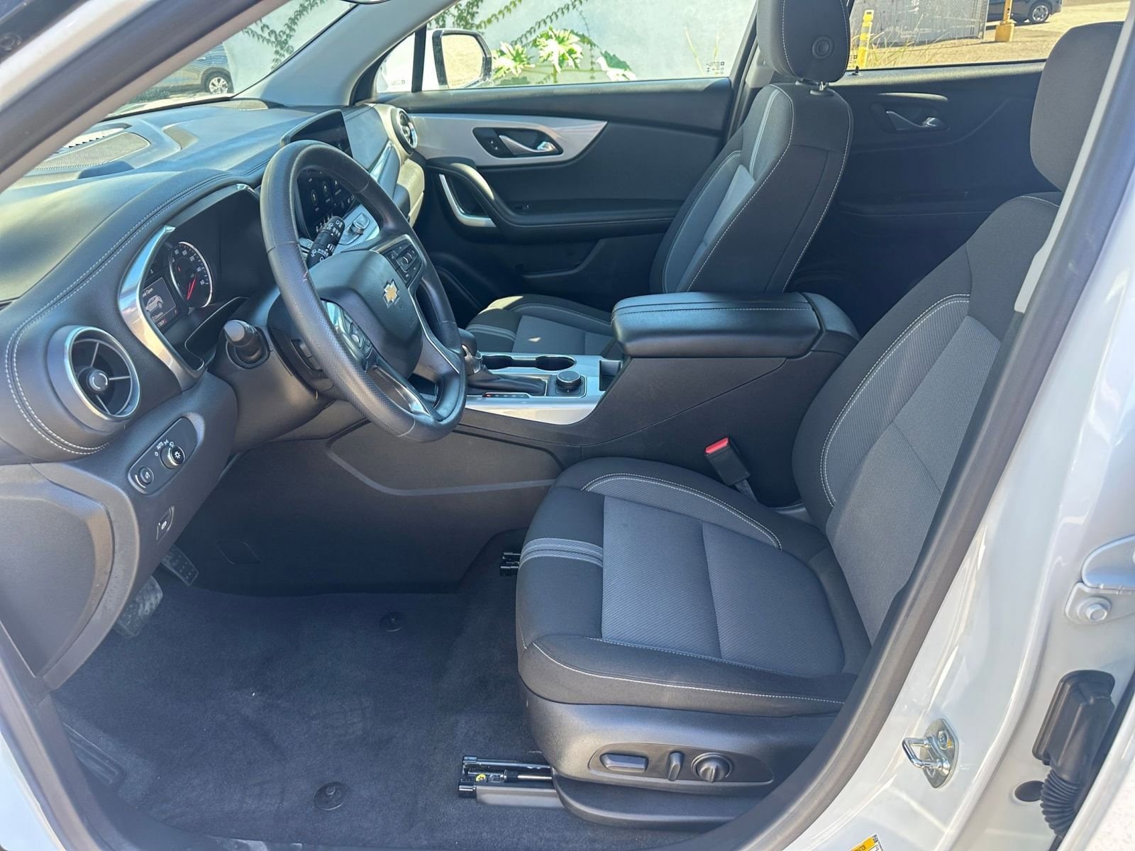 Thumbnail: 2025 Chevrolet Blazer - 27