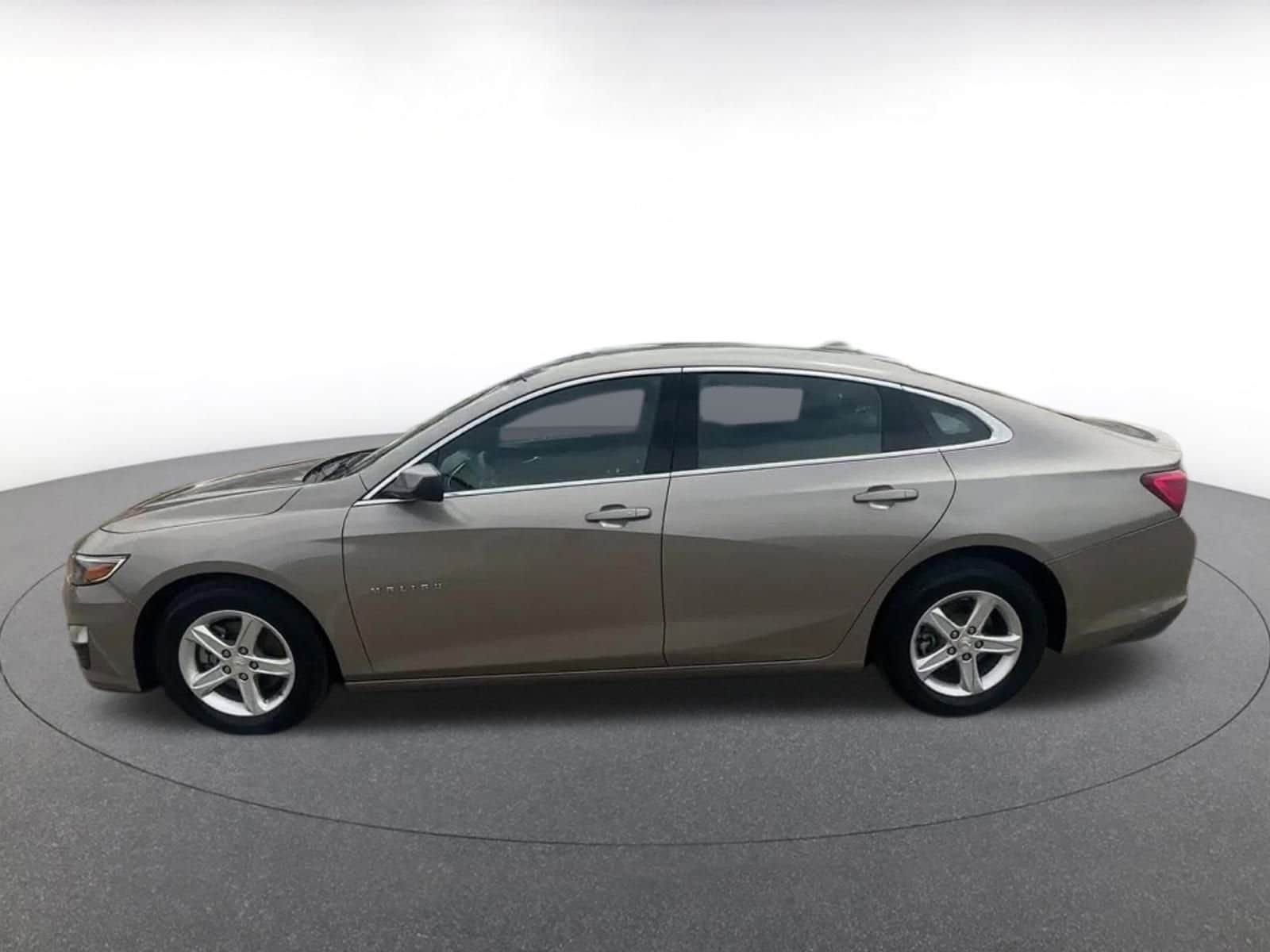 Thumbnail: 2024 Chevrolet Malibu - 8