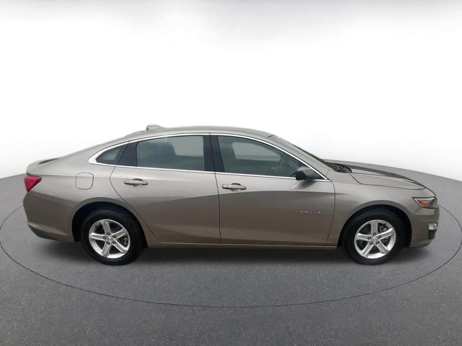 Thumbnail: 2024 Chevrolet Malibu - 16