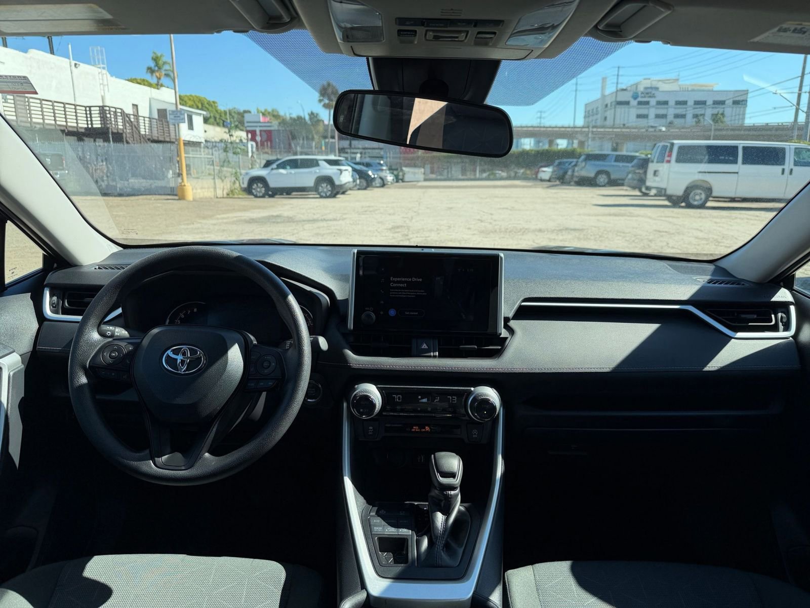 Thumbnail: 2025 Toyota RAV4 - 33