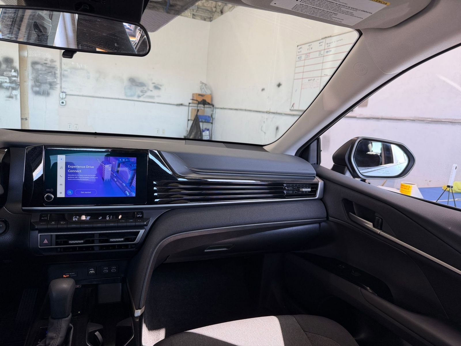 Thumbnail: 2025 Toyota Camry - 34