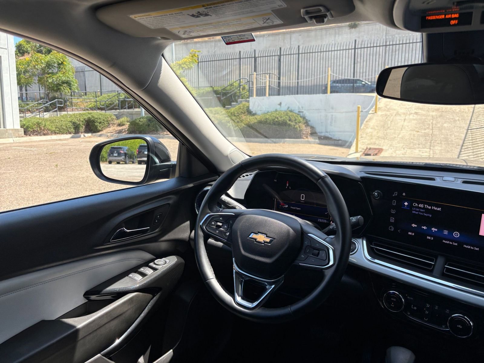 Thumbnail: 2025 Chevrolet Trax - 33