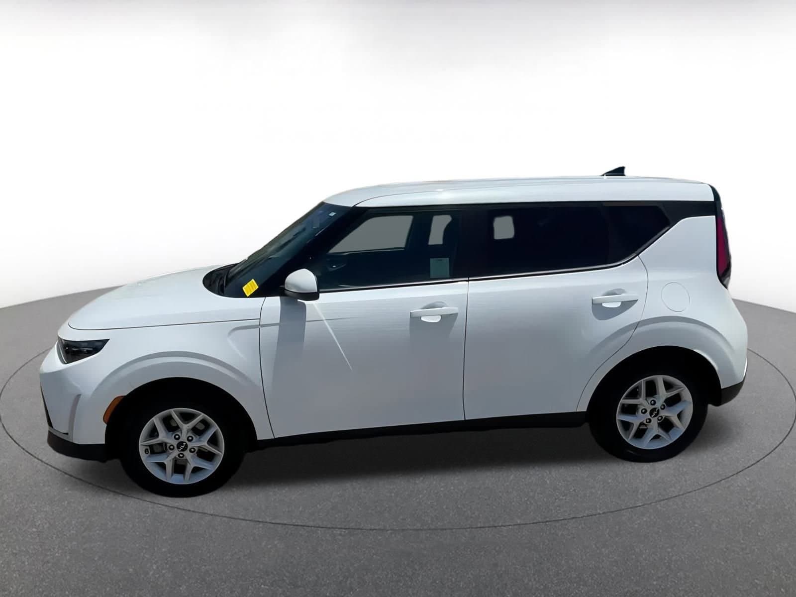 Thumbnail: 2024 Kia Soul - 8