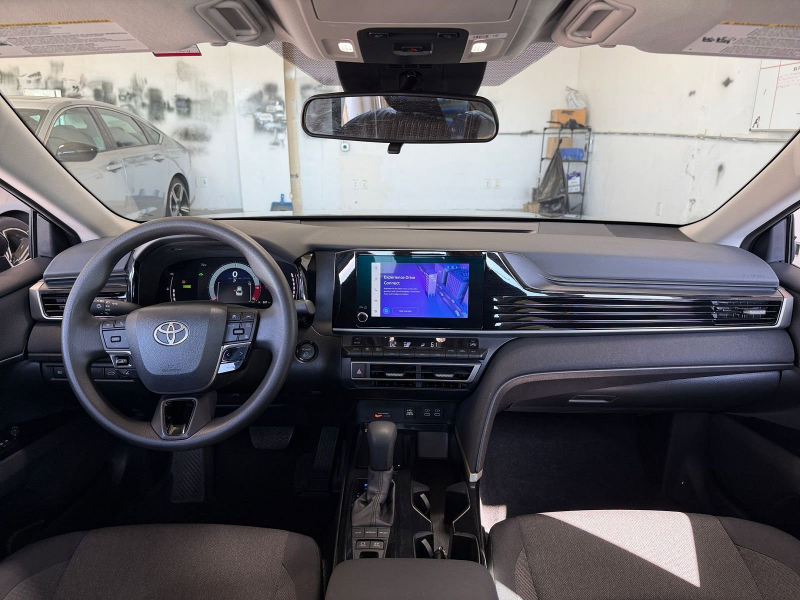 Thumbnail: 2025 Toyota Camry - 32