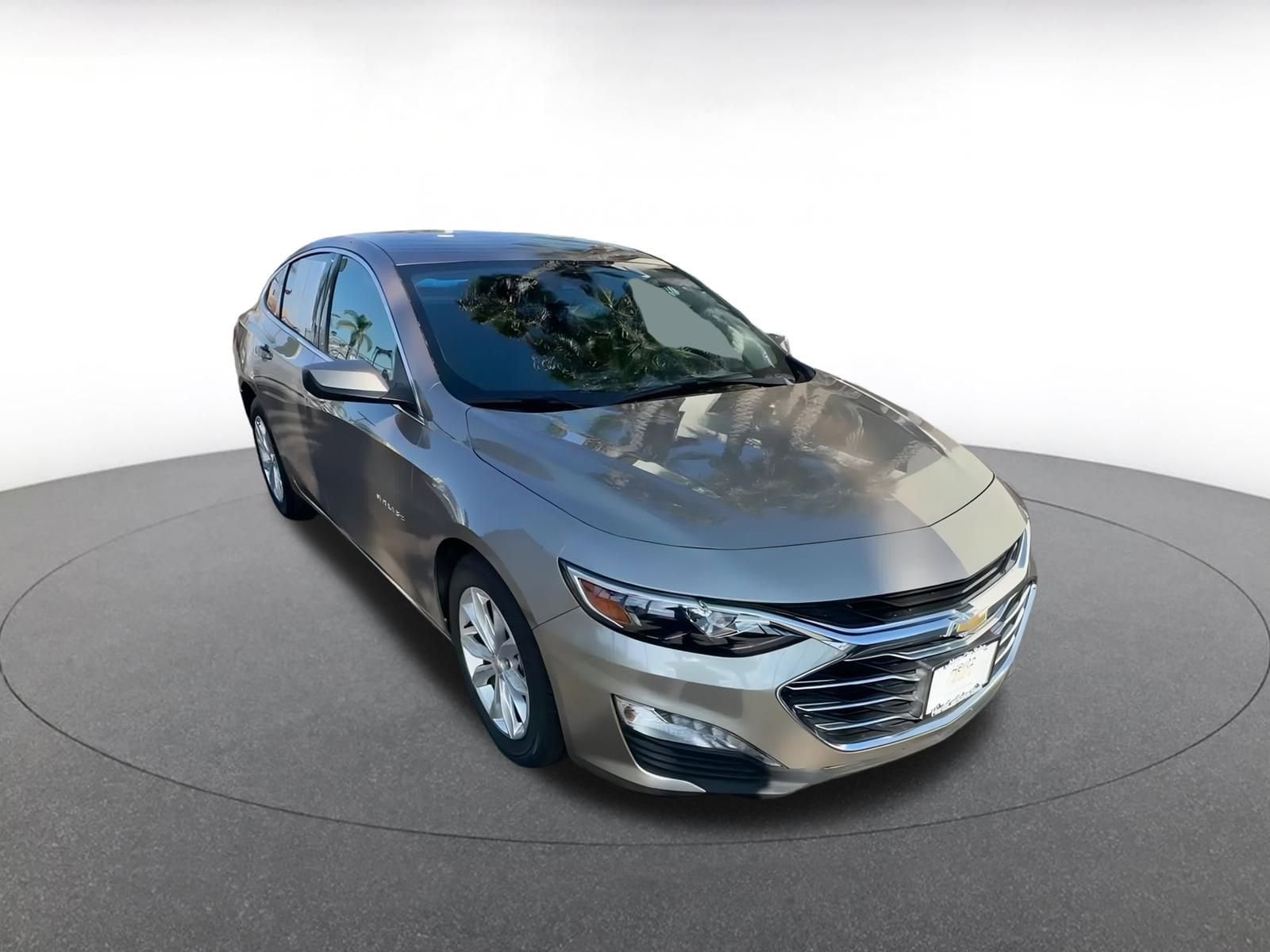 Thumbnail: 2023 Chevrolet Malibu - 3