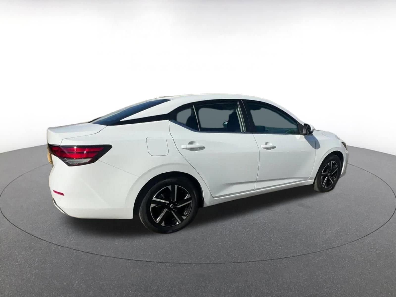 Thumbnail: 2025 Nissan Sentra - 14