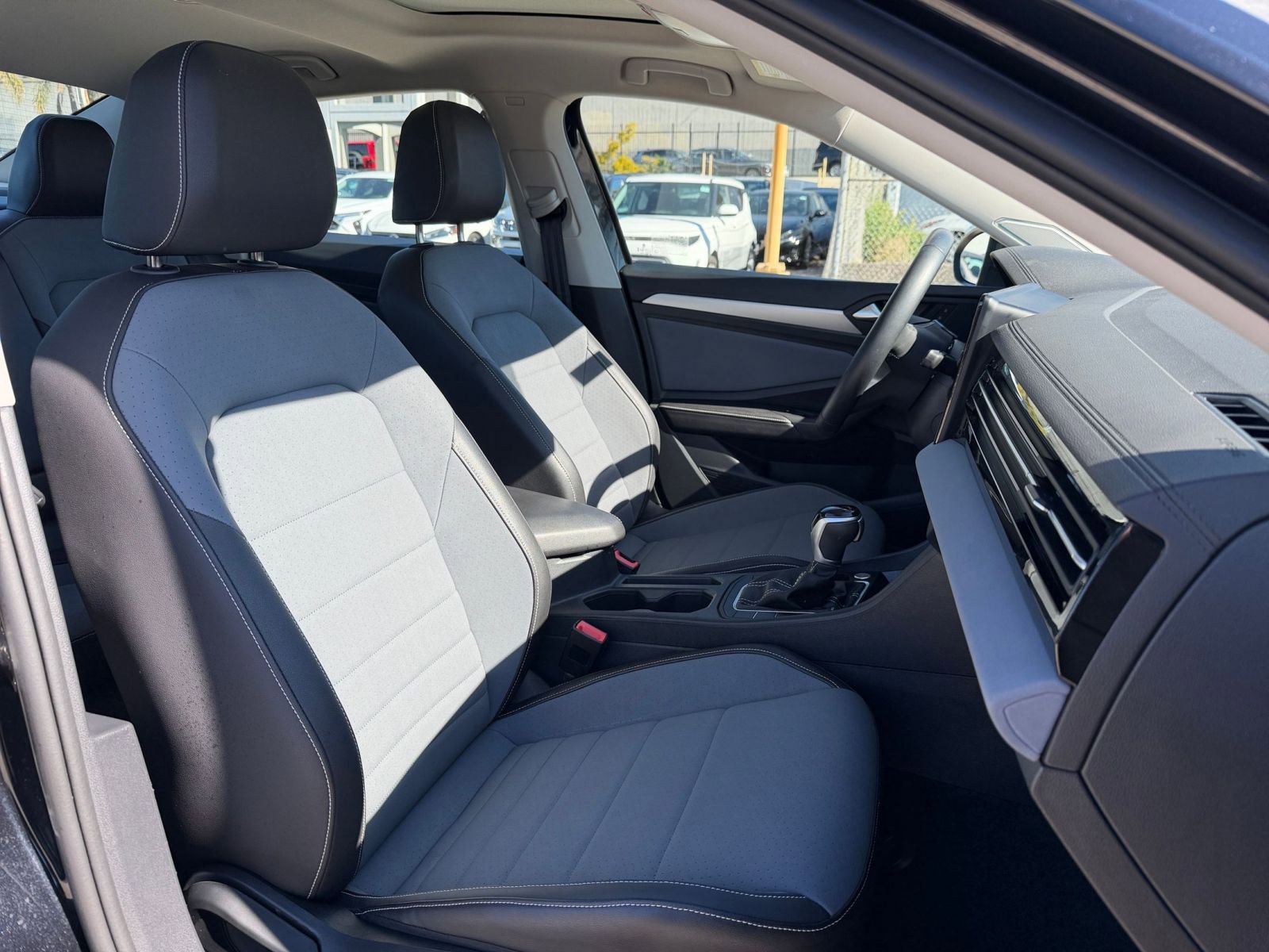 Thumbnail: 2025 Volkswagen Jetta - 35