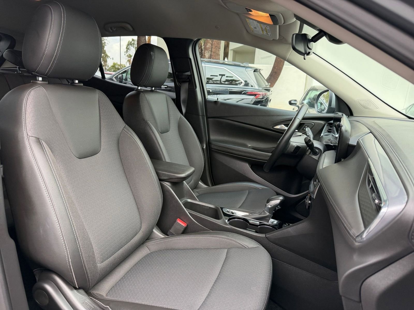 Thumbnail: 2025 Buick Encore GX - 34