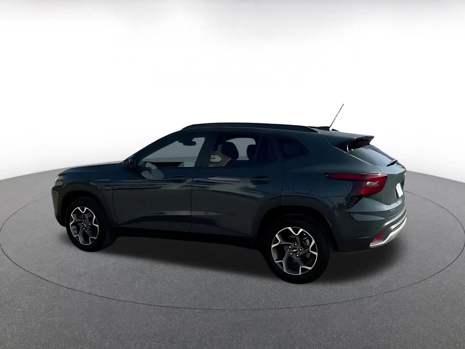 Thumbnail: 2025 Chevrolet Trax - 10