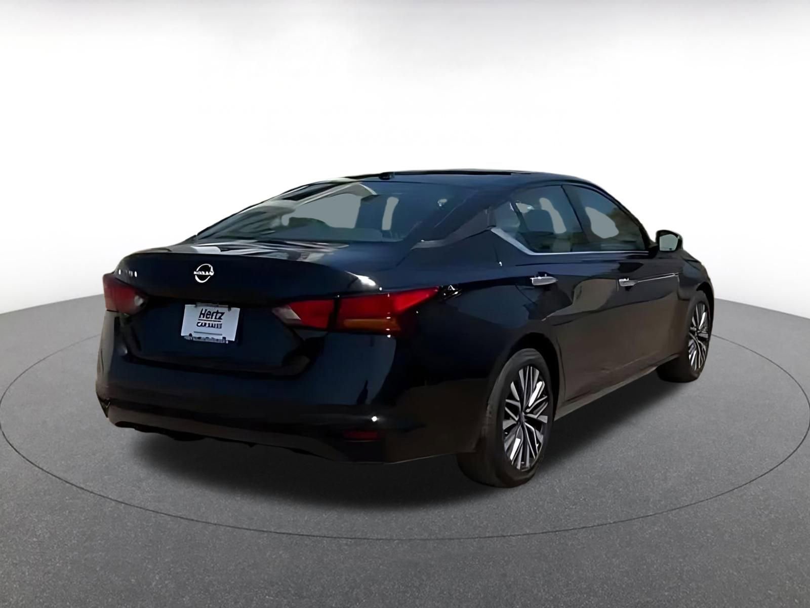 Thumbnail: 2025 Nissan Altima - 14