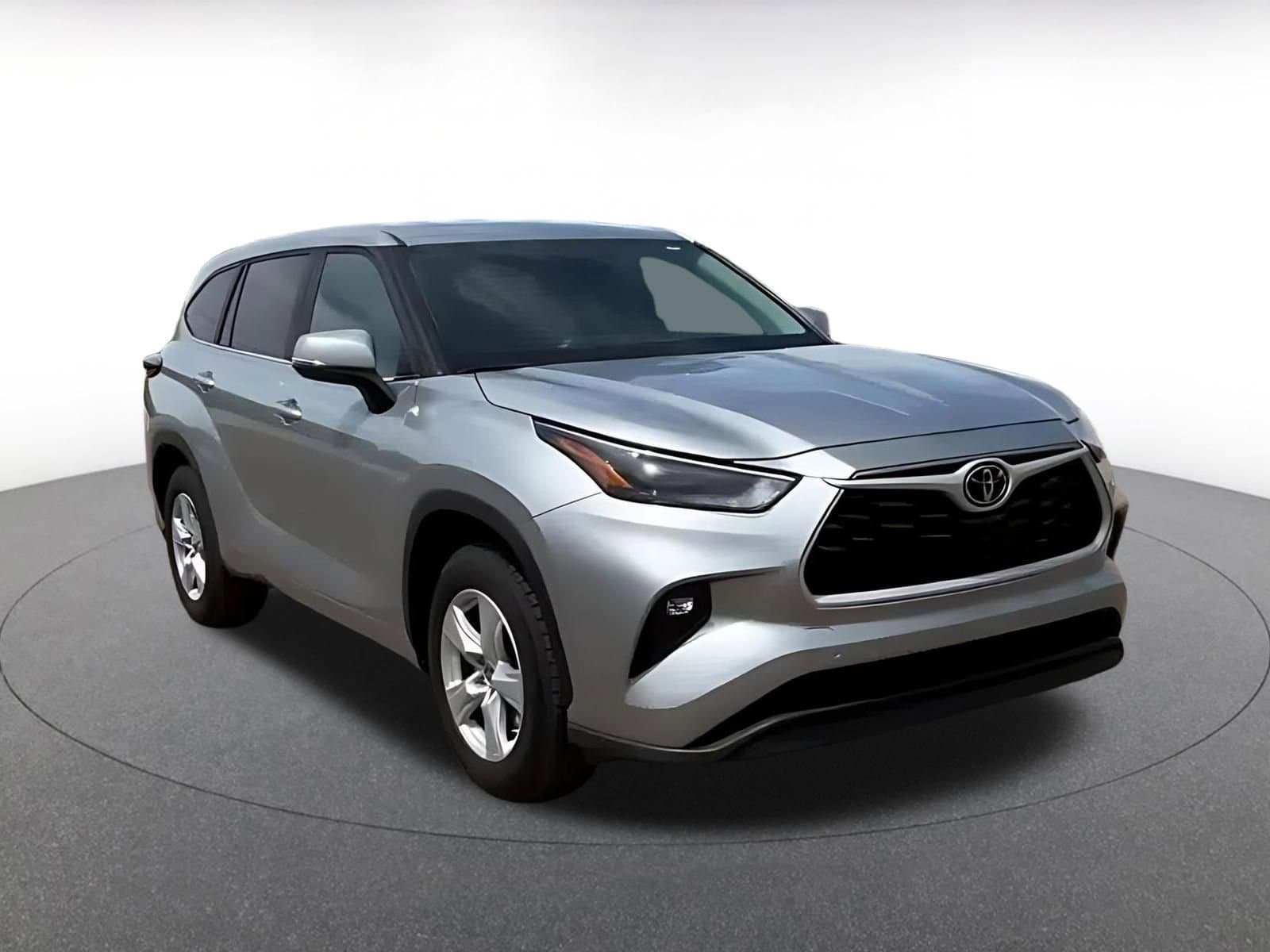 Thumbnail: 2025 Toyota Highlander - 3
