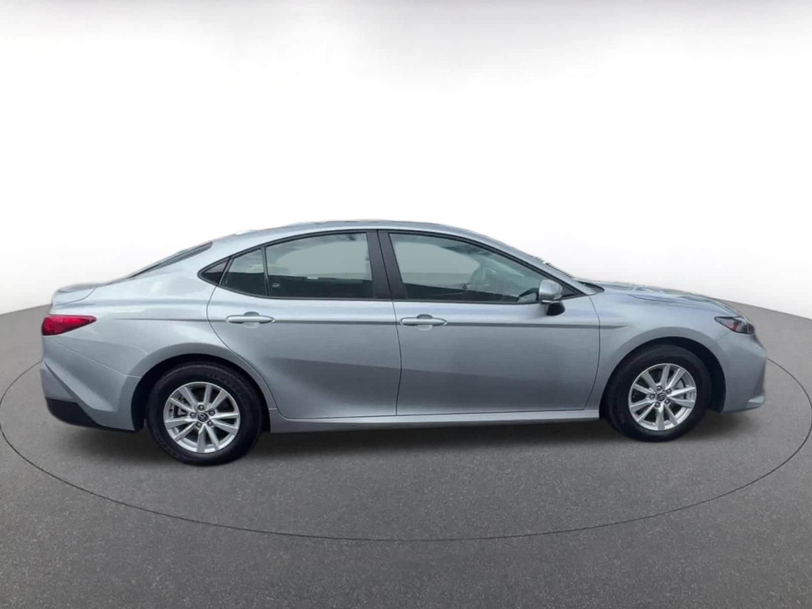 Thumbnail: 2025 Toyota Camry - 16