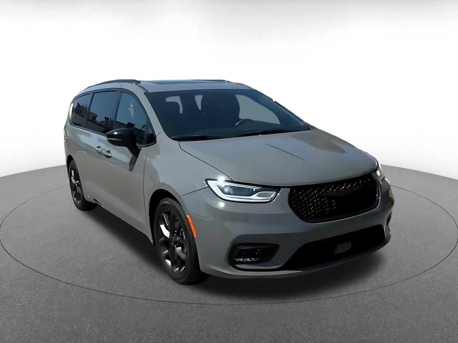 Thumbnail: 2025 Chrysler Pacifica - 3