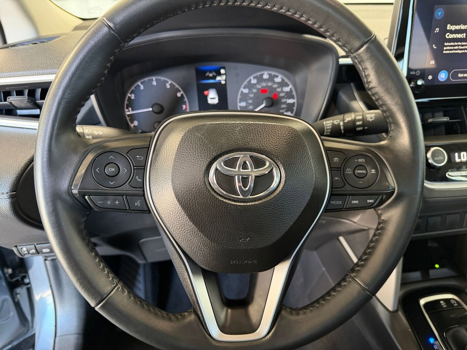 Thumbnail: 2025 Toyota Corolla Cross - 27