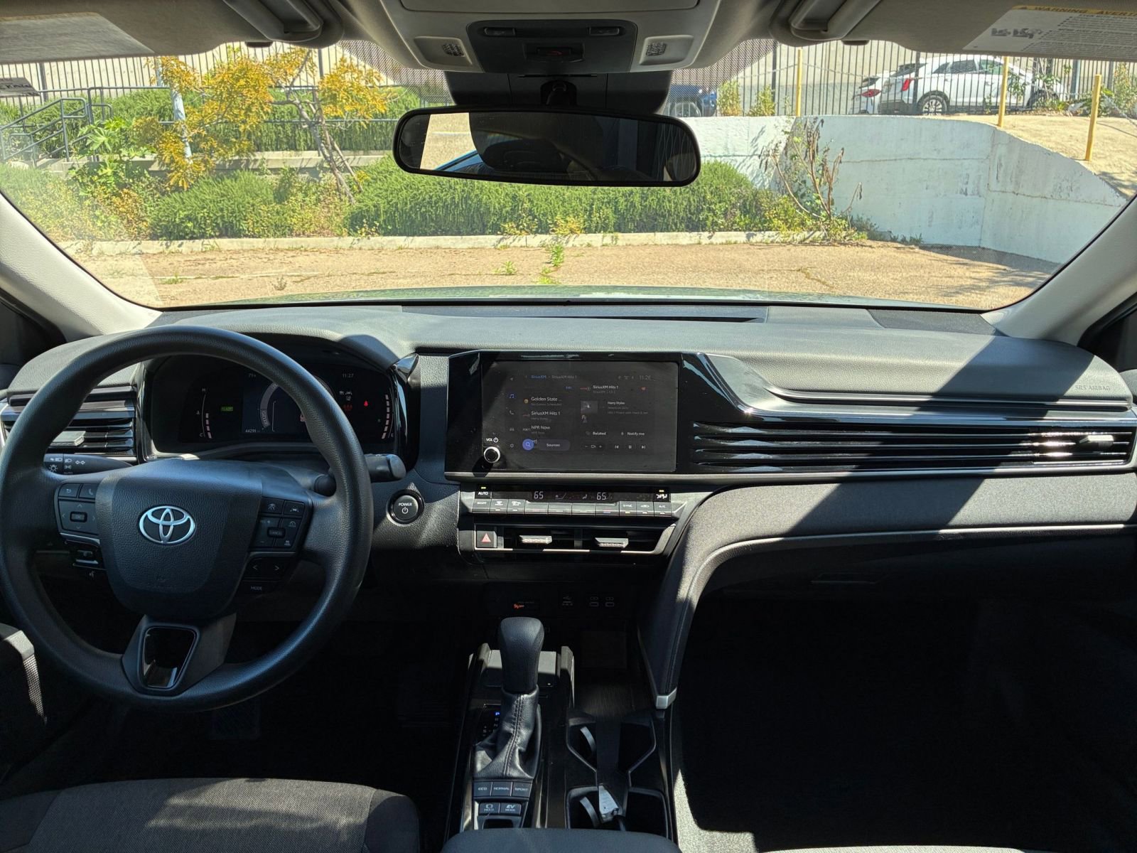 Thumbnail: 2025 Toyota Camry - 32