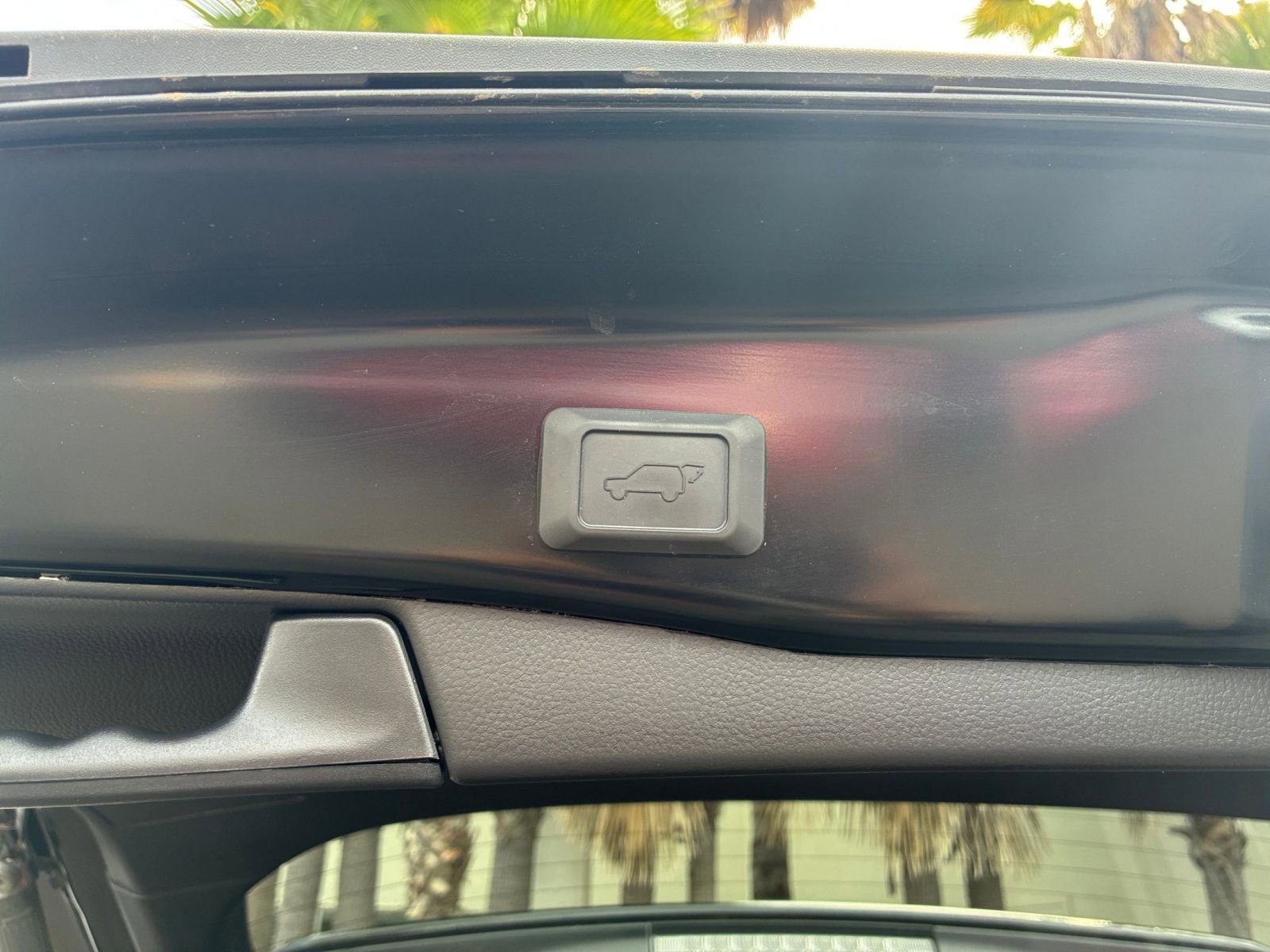 Thumbnail: 2025 Toyota RAV4 - 23