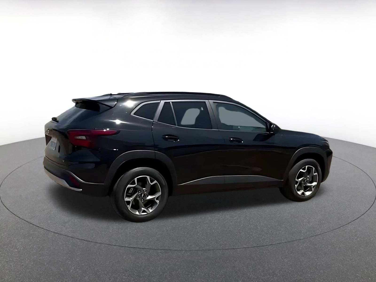 Thumbnail: 2025 Chevrolet Trax - 14