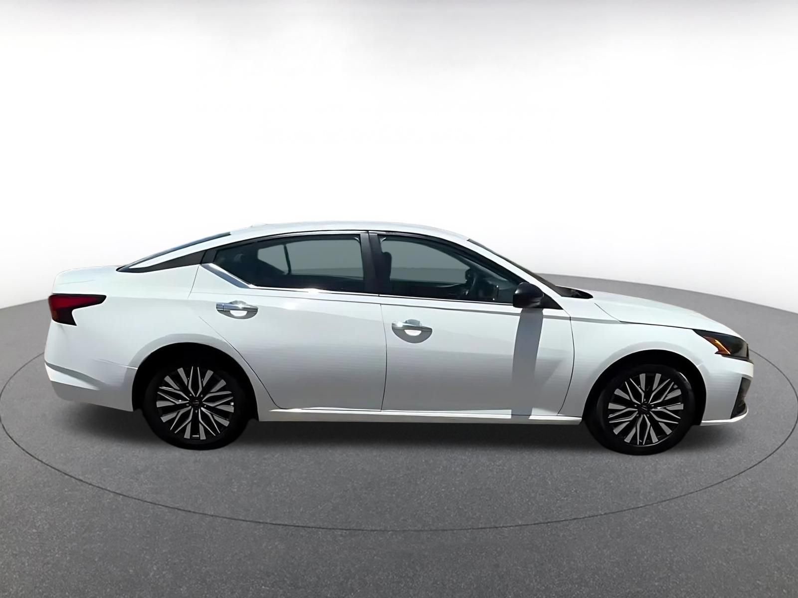 Thumbnail: 2025 Nissan Altima - 15