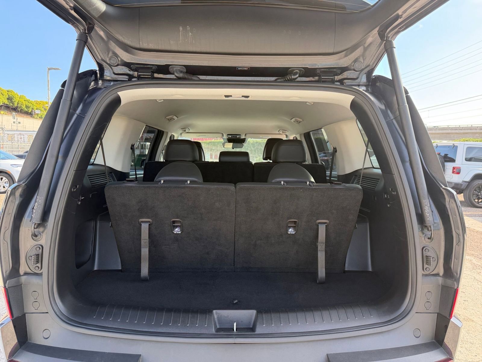 Thumbnail: 2025 Hyundai Santa Fe - 32