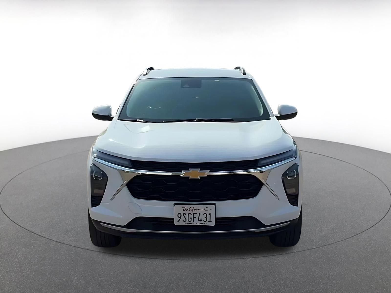 Thumbnail: 2025 Chevrolet Trax - 3