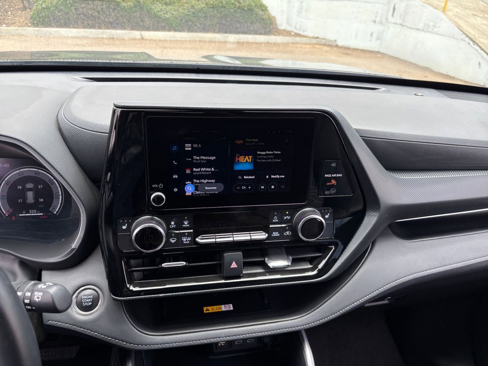 Thumbnail: 2025 Toyota Highlander - 20
