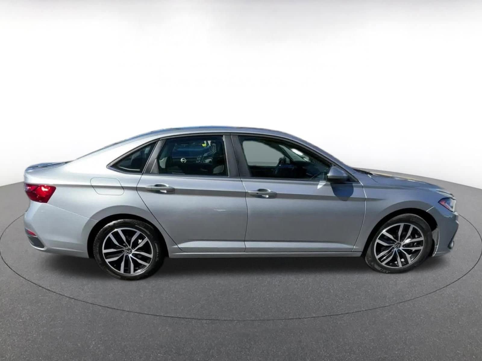 Thumbnail: 2025 Volkswagen Jetta - 12