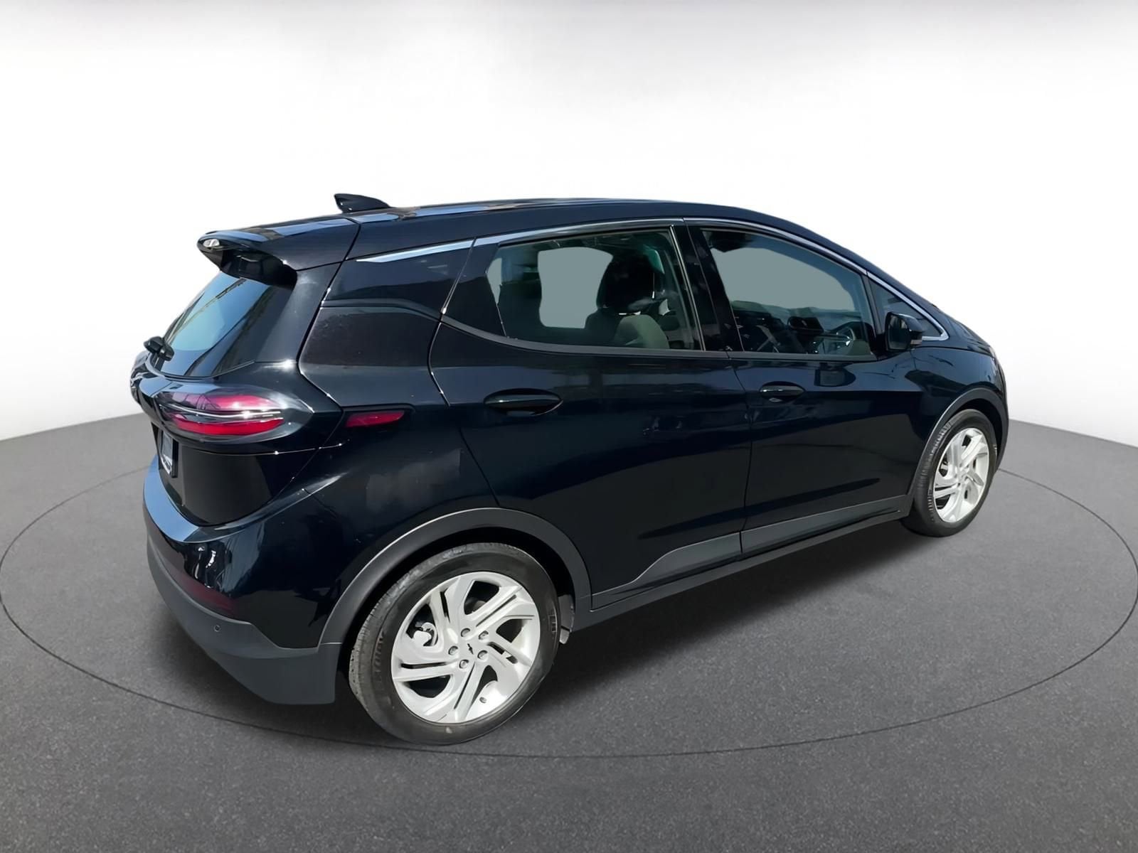 Thumbnail: 2023 Chevrolet Bolt EV - 15