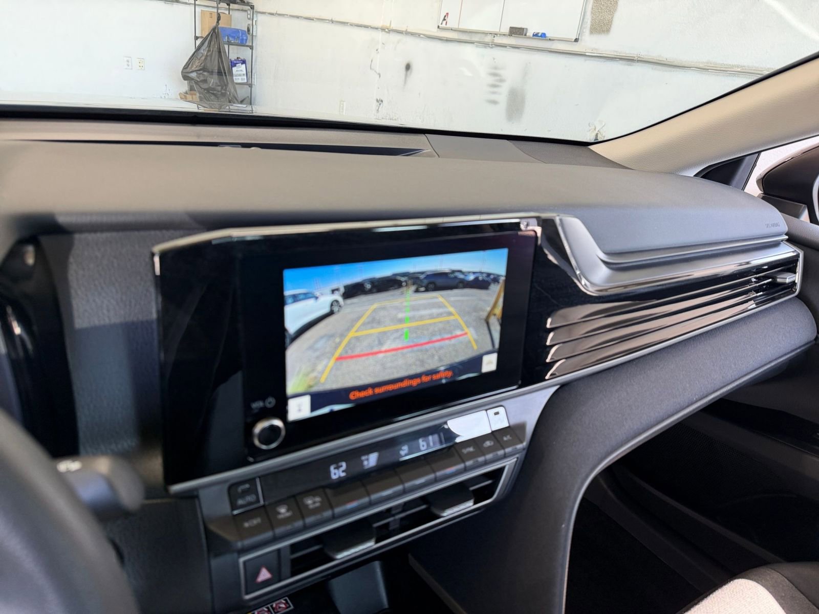 Thumbnail: 2025 Toyota Camry - 17