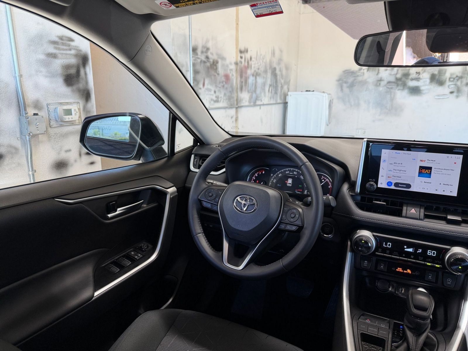 Thumbnail: 2025 Toyota RAV4 - 34