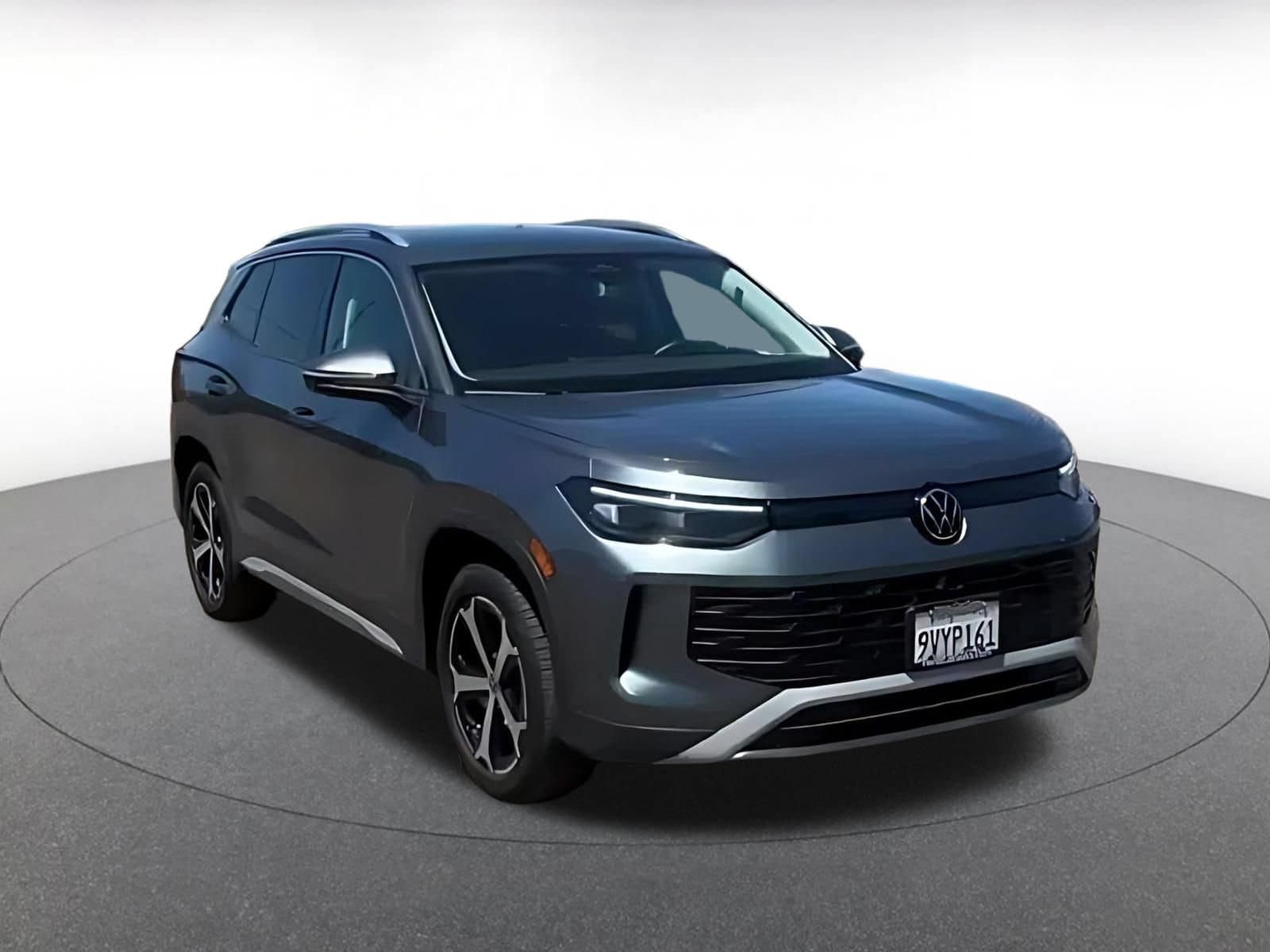 Thumbnail: 2026 Volkswagen Tiguan - 3