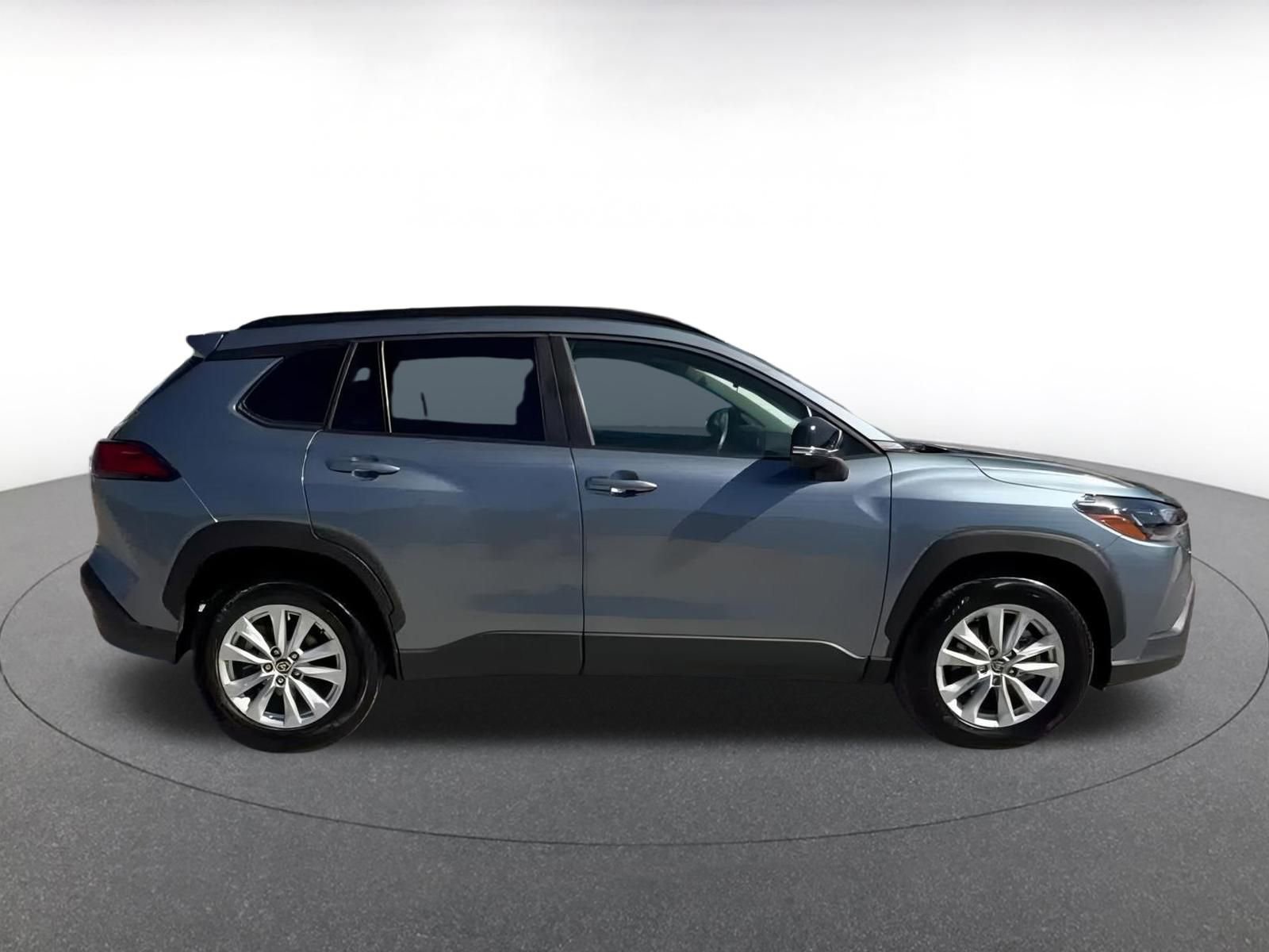 Thumbnail: 2025 Toyota Corolla Cross - 16