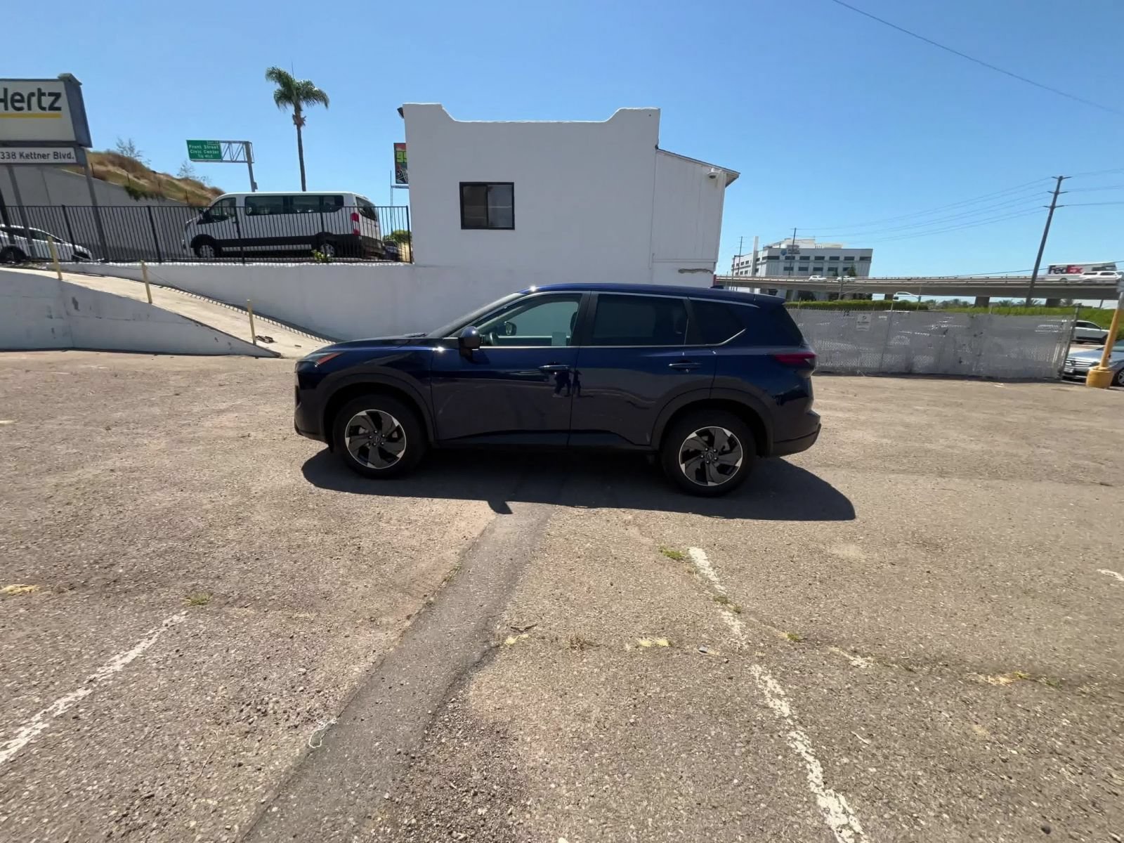 Thumbnail: 2025 Nissan Rogue - 16