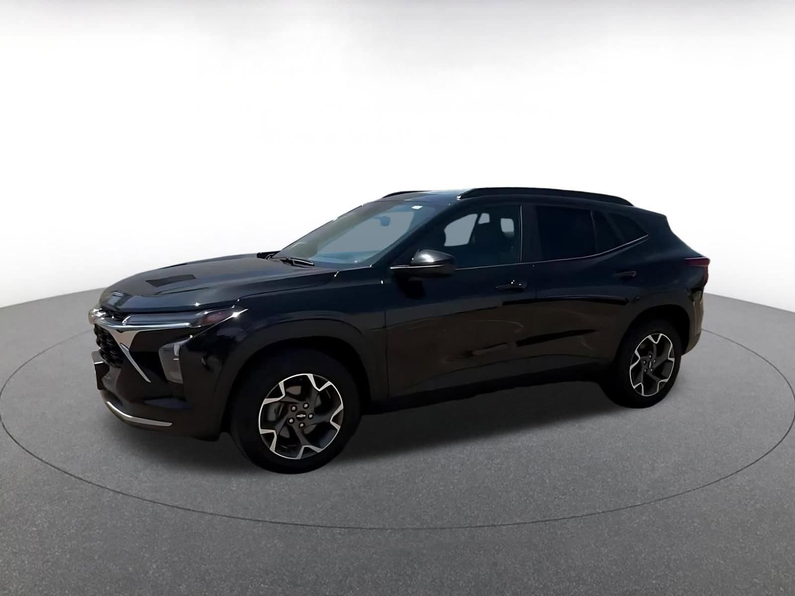 Thumbnail: 2025 Chevrolet Trax - 8