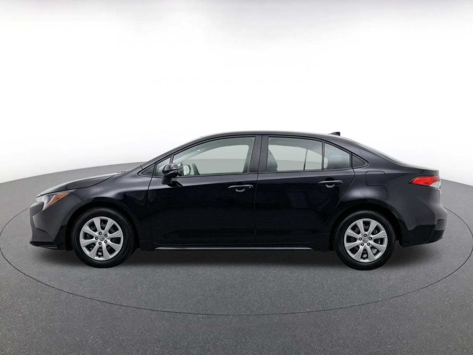 Thumbnail: 2025 Toyota Corolla - 4