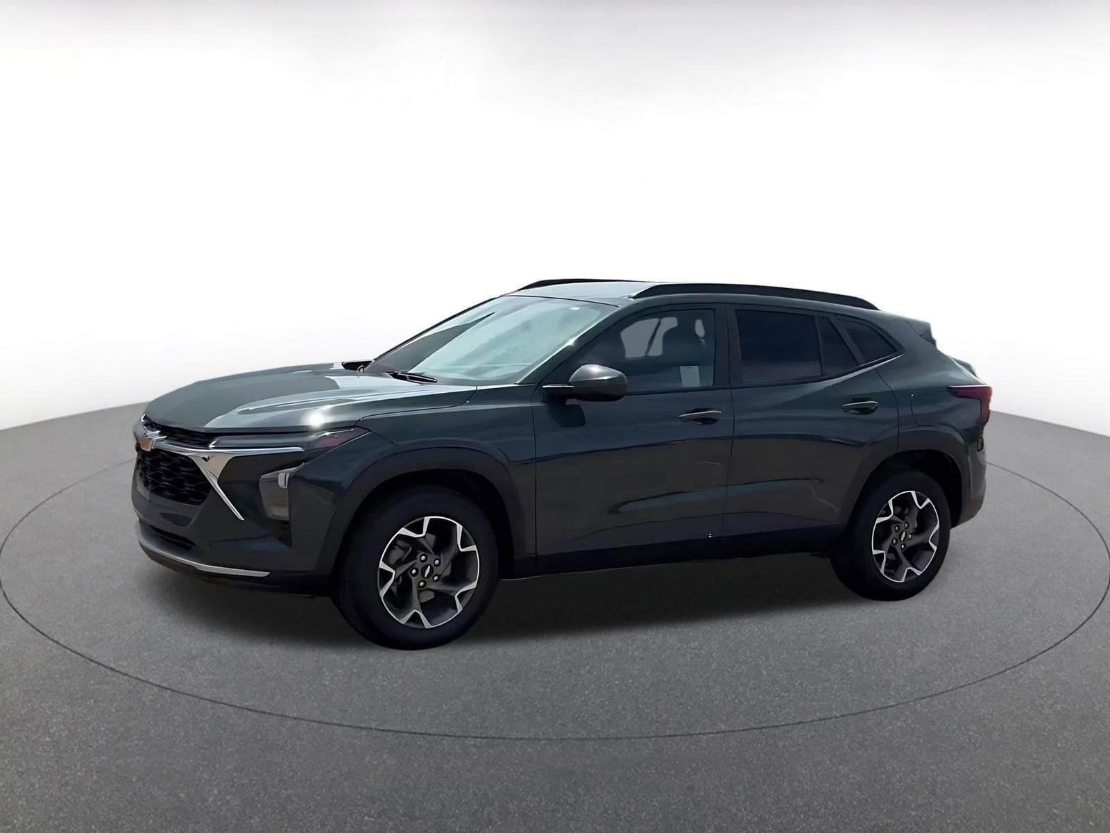 Thumbnail: 2025 Chevrolet Trax - 8
