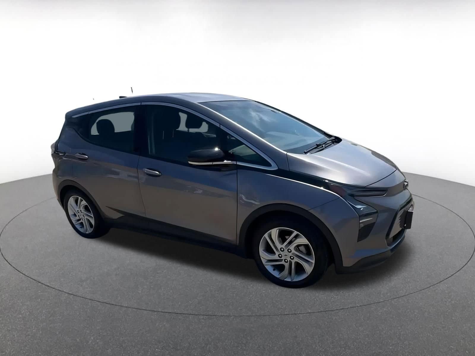Thumbnail: 2023 Chevrolet Bolt EV - 2