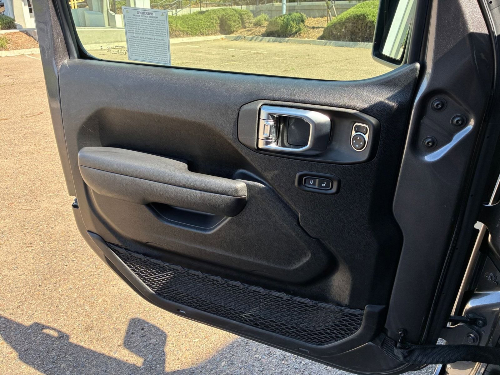 Thumbnail: 2025 Jeep Wrangler - 18