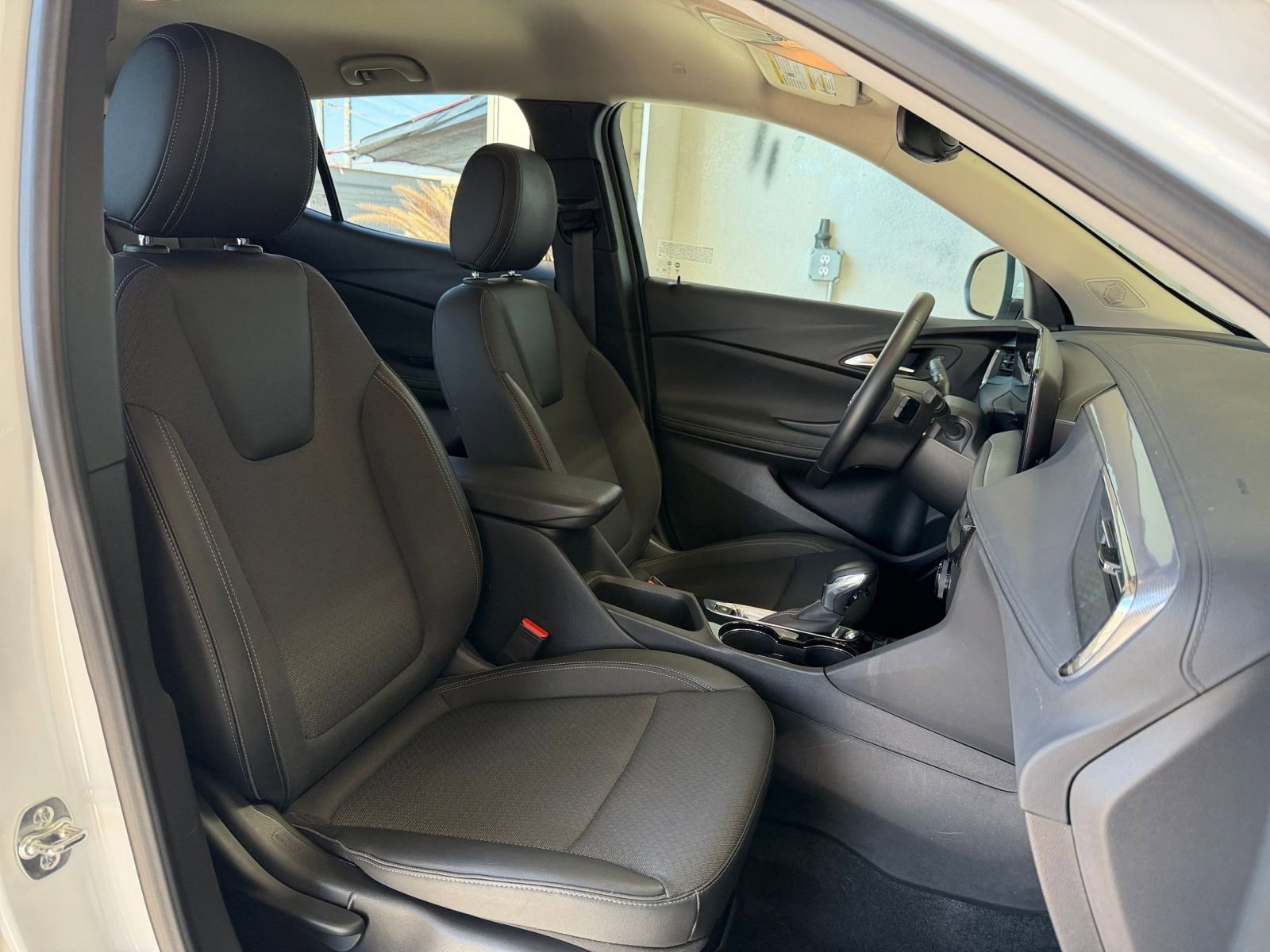 Thumbnail: 2025 Buick Encore GX - 34